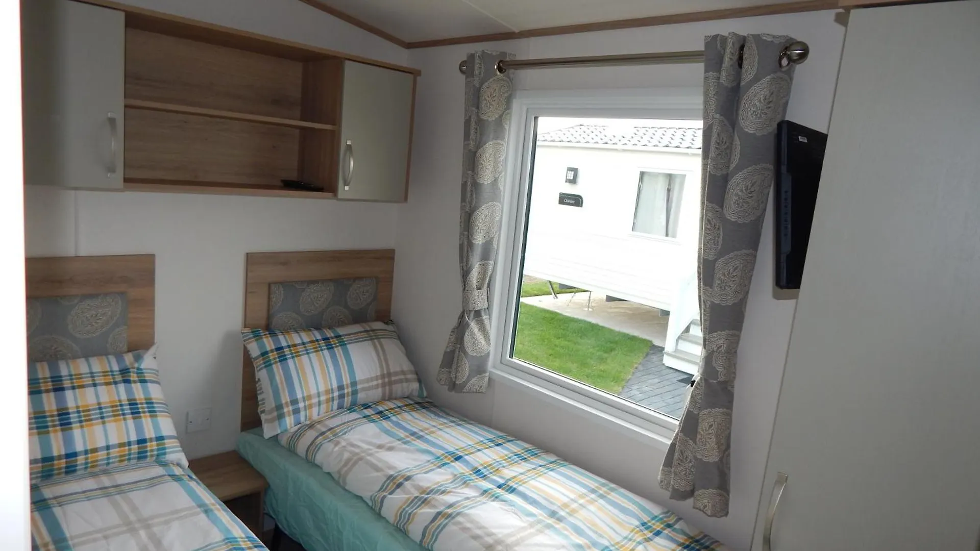 Amc Flamingo Land Caravan, Motorhome & Campervan Hire Kirby Misperton